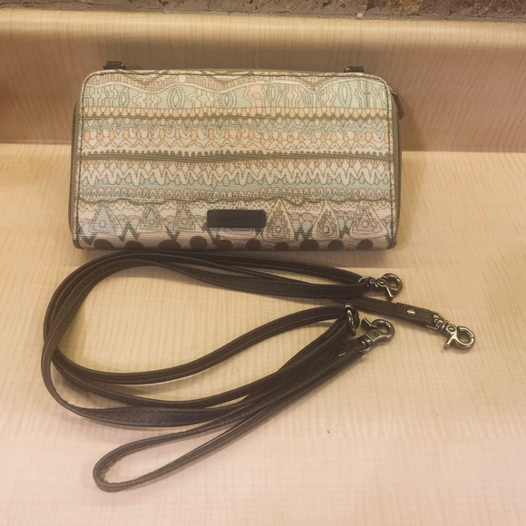 Sakroots crossbody wallet - Picture 5 of 8